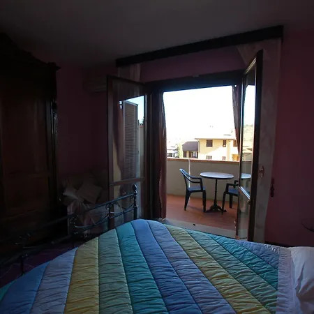 A Casa Del Peruzzi Couette-café Carmignano